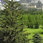 Belvedere Ξενοδοχείο Κουρμαγιέρ